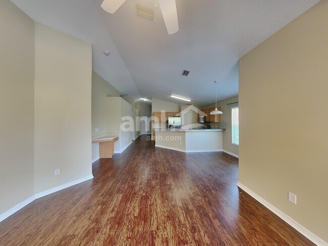 Building Photo - 5831 Wrenwater Dr