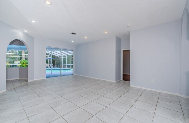 Building Photo - Pool Home in Trinity!