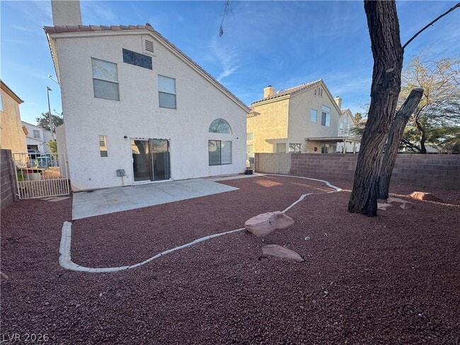 Building Photo - 1708 Sierra Valley Way