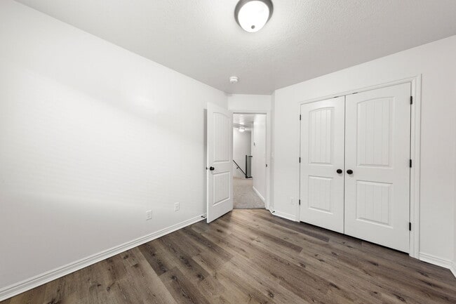 Building Photo - 2801 E 450 N