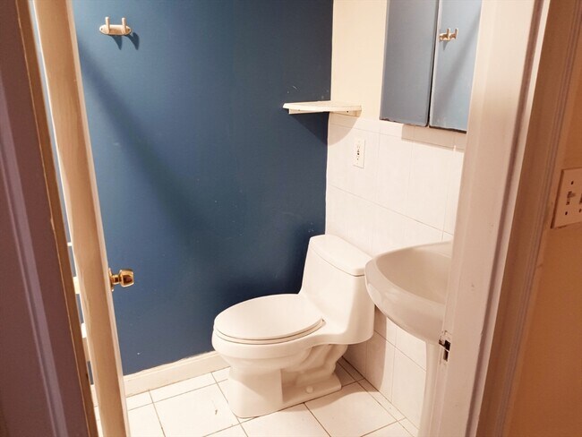 Building Photo - 41 Whittemore Rd