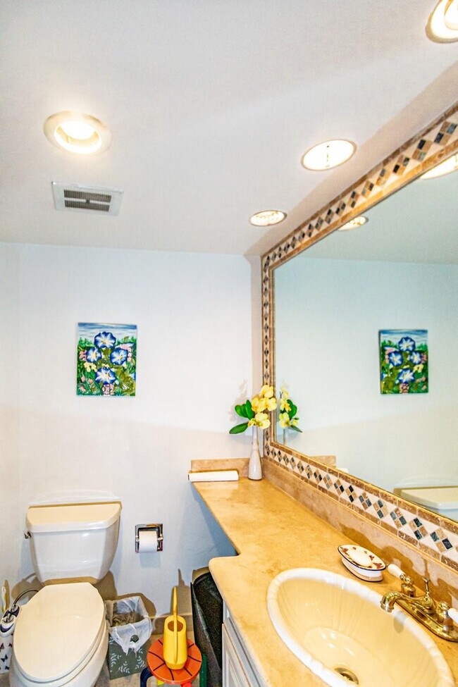 Building Photo - 3800 Galt Ocean Dr