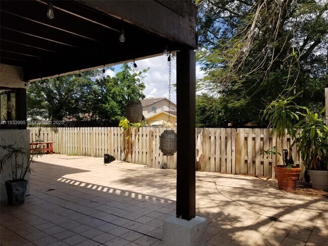 Building Photo - 9535 SW 148th Ave Cir E