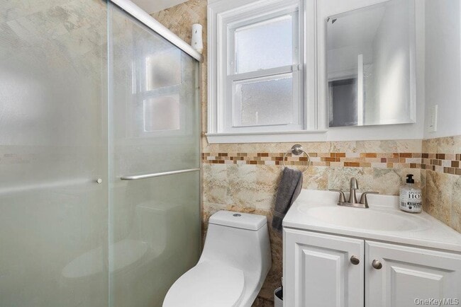 Building Photo - 9 George St