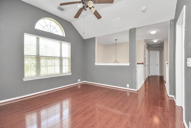 Building Photo - 8810 Sunforest Ln