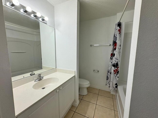 Building Photo - 2732 Club Cortile Cir