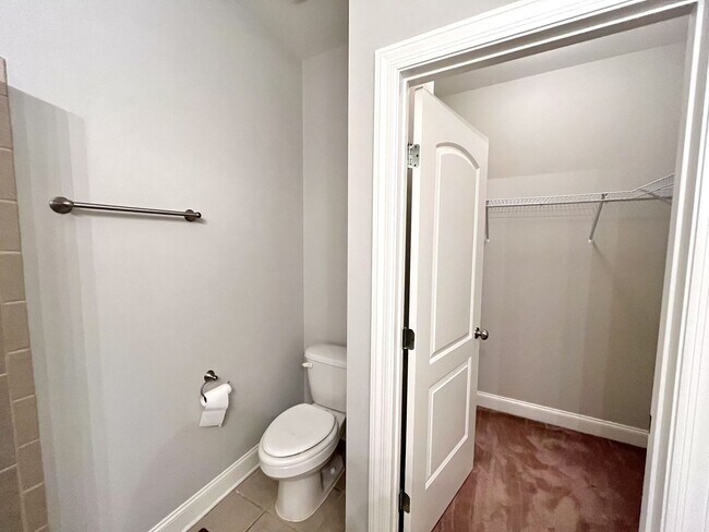 Building Photo - 5930 Obrien Ave