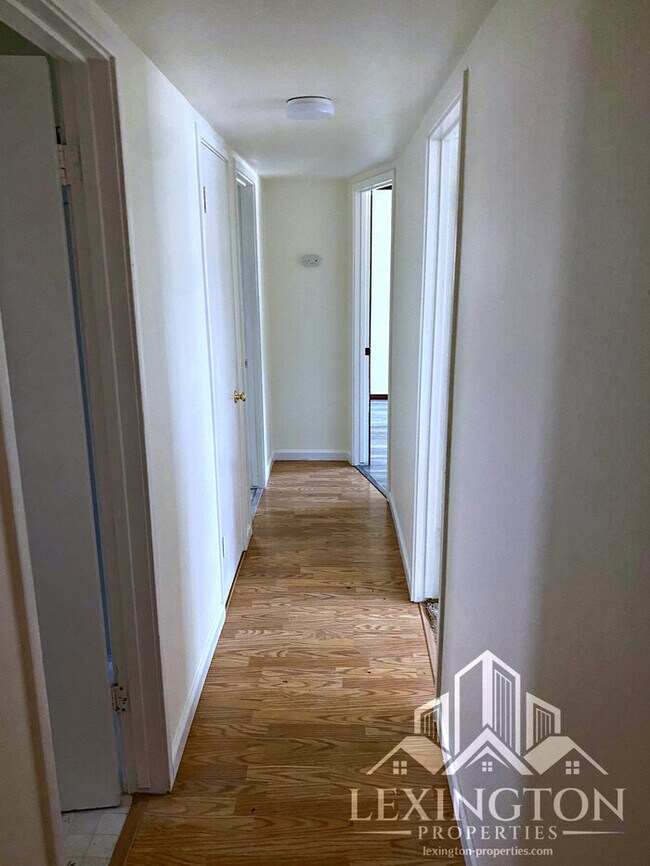 Building Photo - 5304 Ronnie St