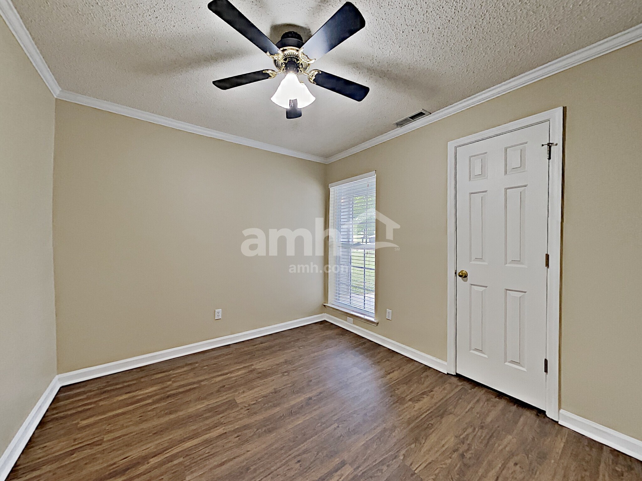 Building Photo - 2227 Joann Dr