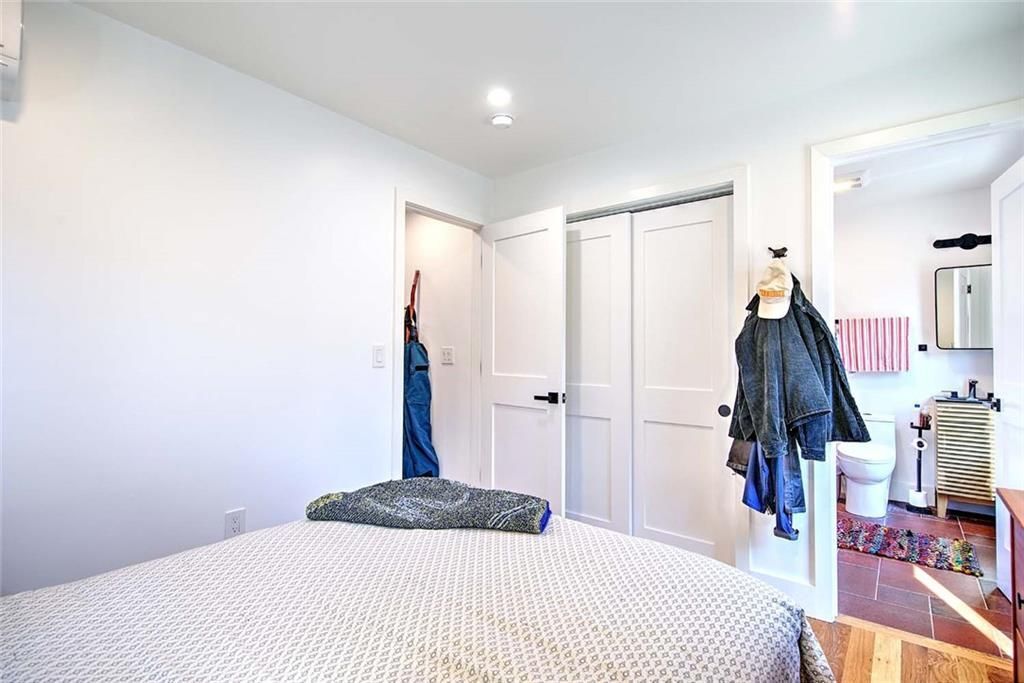 Building Photo - 37 Ring St