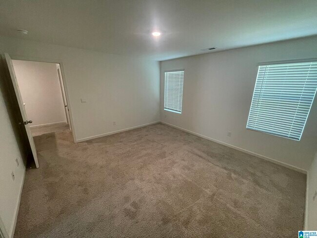 Building Photo - 6534 Creek Cir