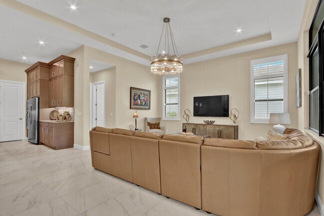 Building Photo - 9204 SW Arco Wy