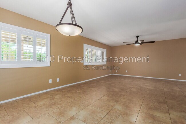 Building Photo - 26002 S La Cite Dr