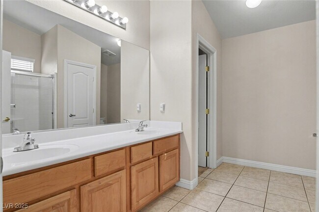 Building Photo - 1123 Aldenwood Ave