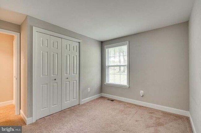 Building Photo - 3757 Hunting Creek Rd