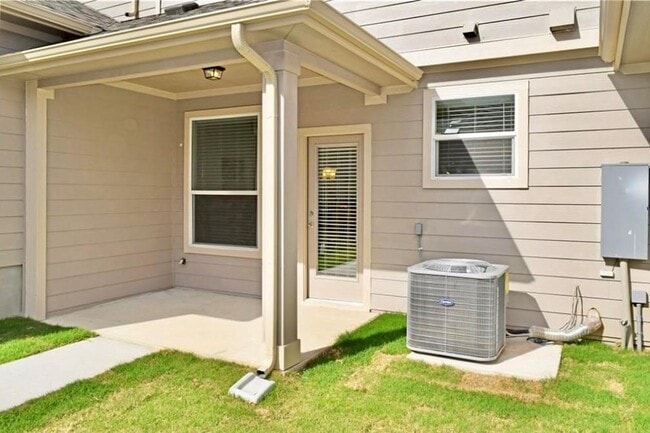 Building Photo - 114 Adage Dr