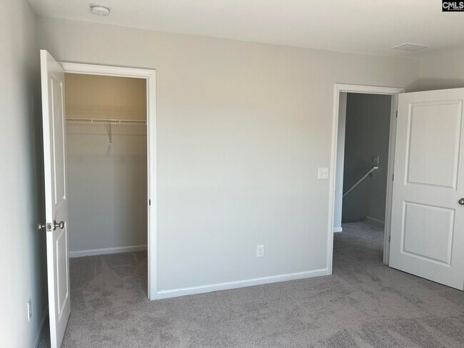 Building Photo - 925 S Desert Orch Ln