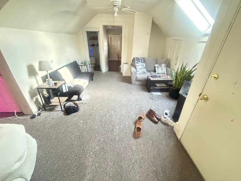 Building Photo - 846 McKinley St