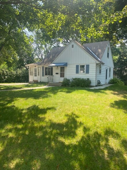 Primary Photo - 7320 Knox Ave S
