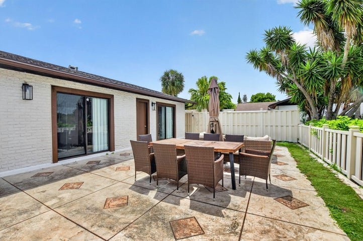 Building Photo - 9903 Boca Gardens Trail