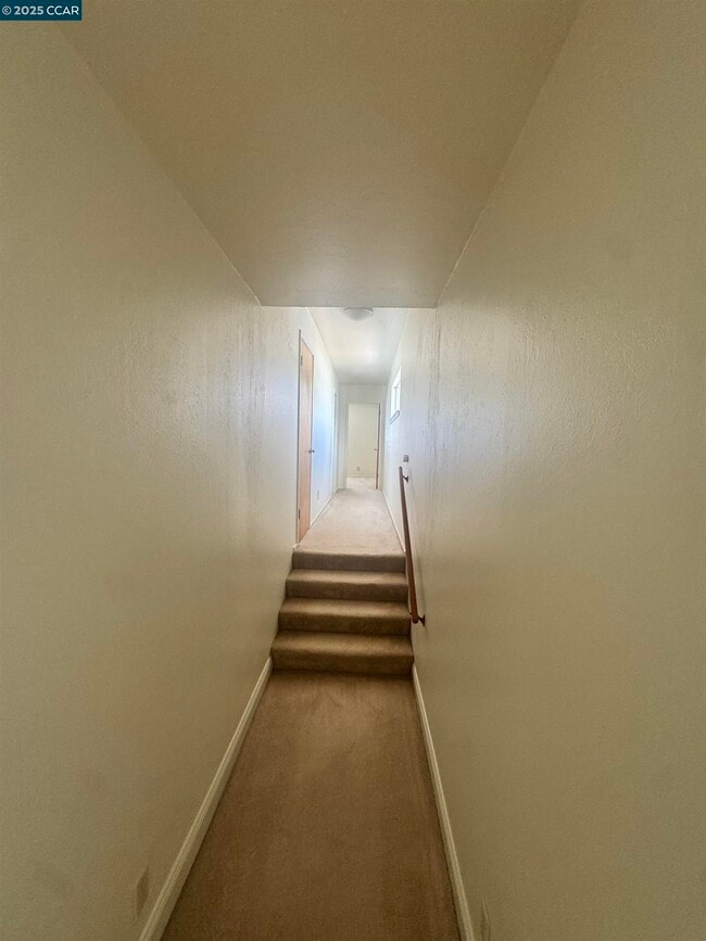 Building Photo - 674 Maud Ave