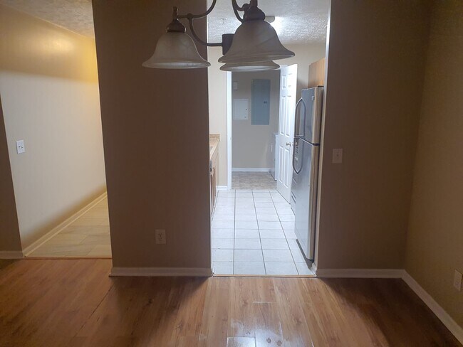 Building Photo - 5104 Fairington Ridge Cir