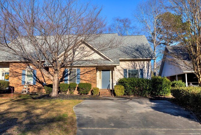 Building Photo - 921 Arnaud St