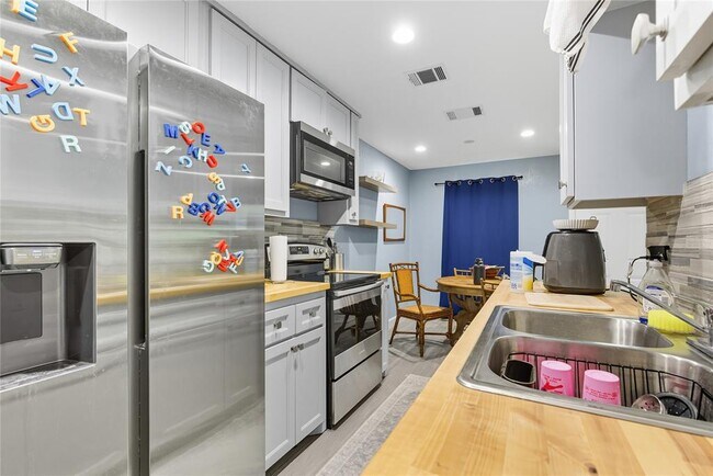 Building Photo - 5401 Agua Caliente Cove