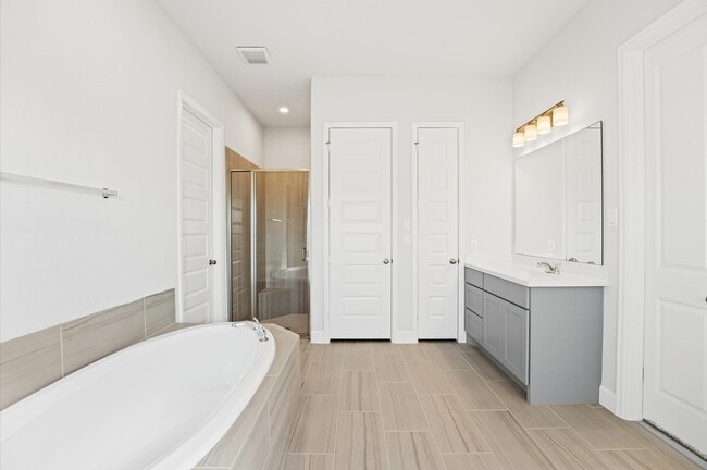 Building Photo - 7247 Stillmeadow Grv Dr
