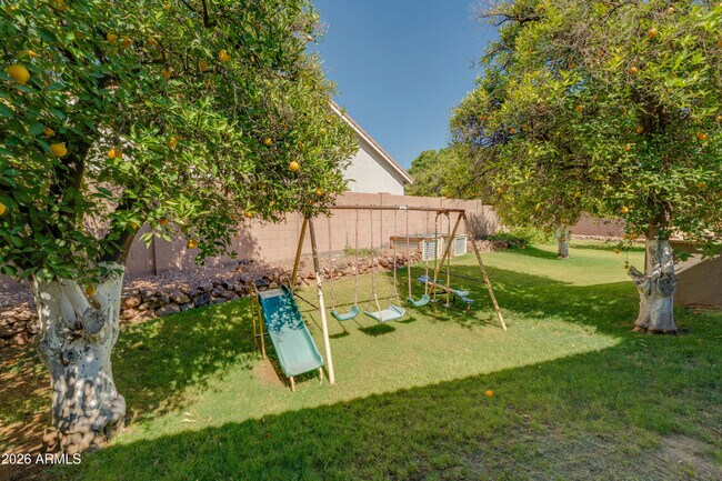 Building Photo - 4335 E Fox Cir