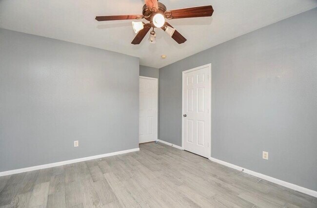 Building Photo - 8515 Split Branch Ln