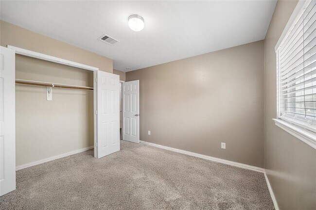 Building Photo - 8615 Gander Bayshore Ln