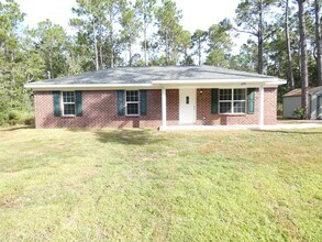 Building Photo - Charming 3-Bedroom Home - Spacious Layout