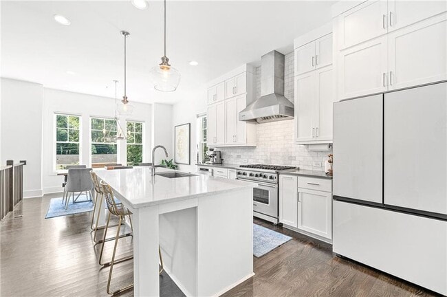 Building Photo - 1801 Huntington Hills Ln NW