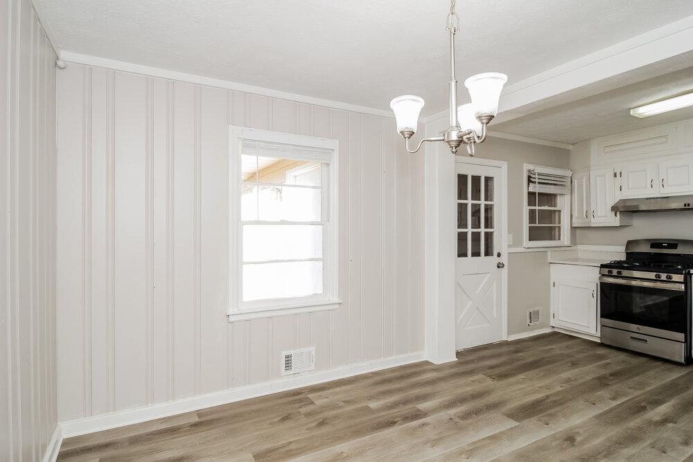 Building Photo - 2082 Warren Dr SW