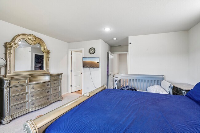 Building Photo - 15708 NW Blueblossom St