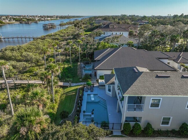 Building Photo - 54 N Riverwalk Dr