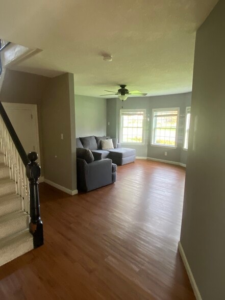 Building Photo - 1076 Clinton Ave