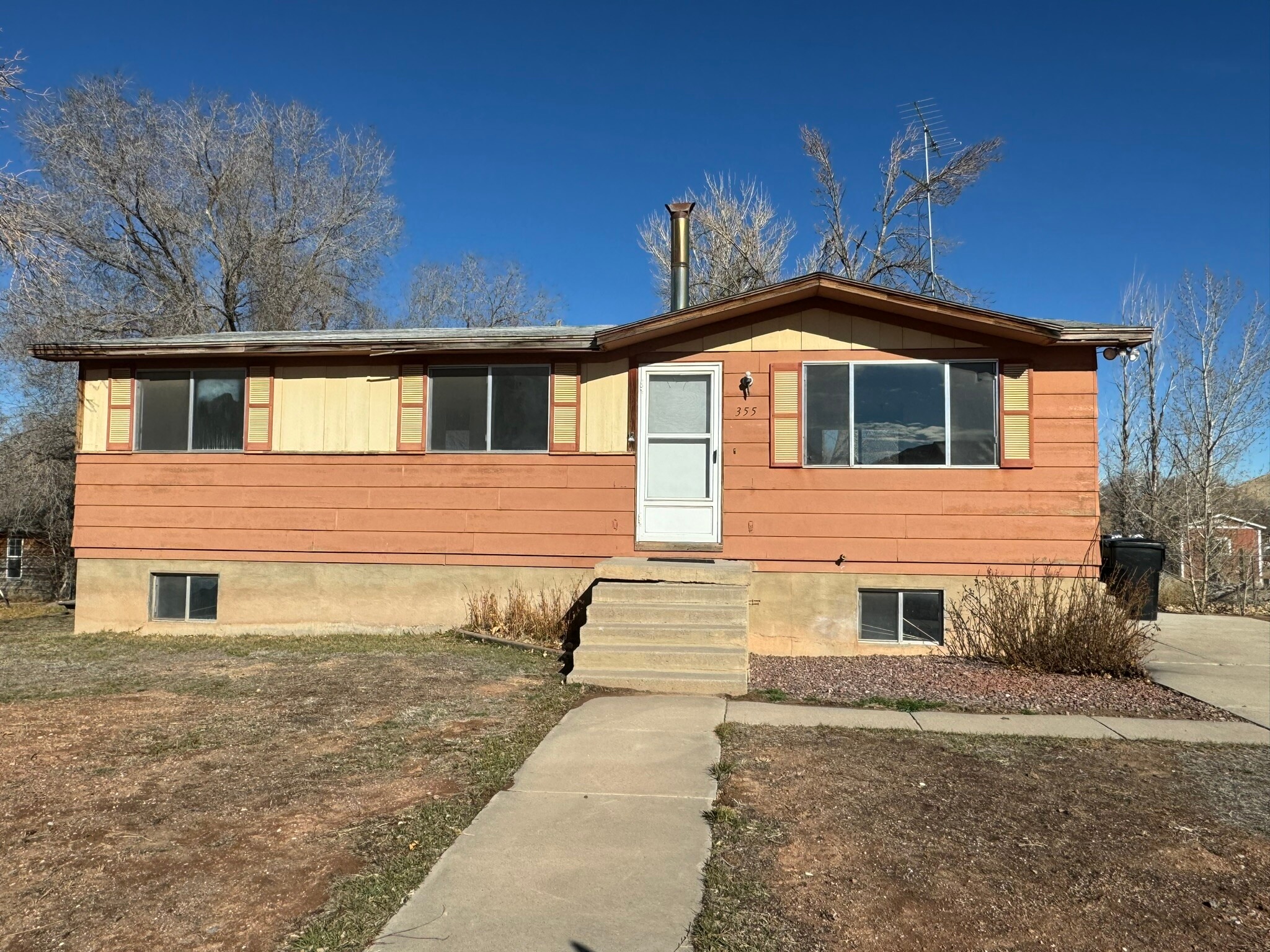 Building Photo - 355 E 400 S