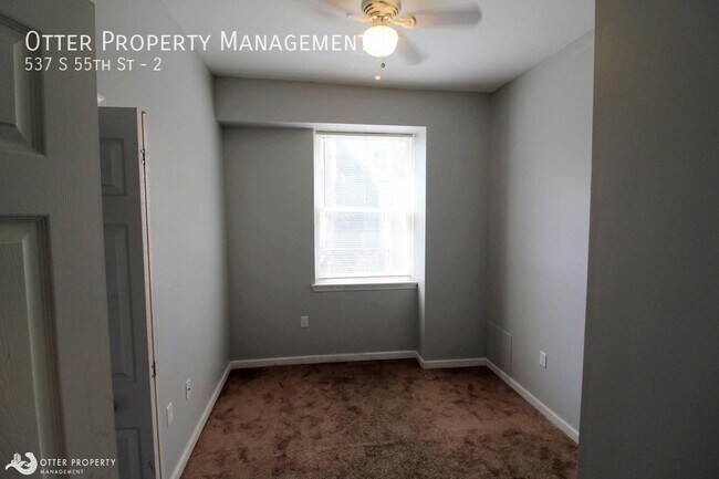 Building Photo - 537 S 55th St