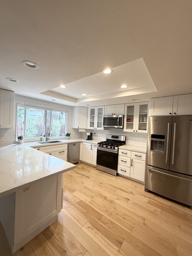 Building Photo - 5427 Yerba Buena Rd