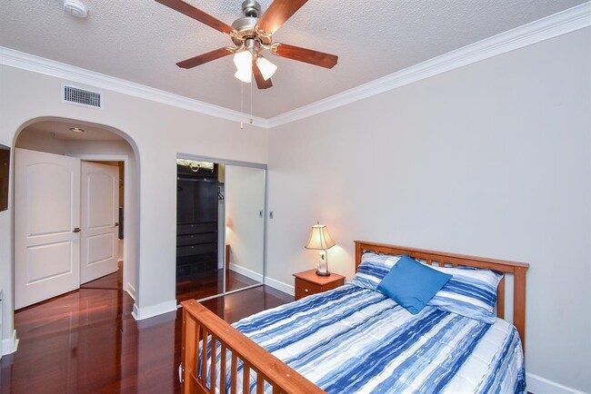 Building Photo - 2299 Lone Star Dr