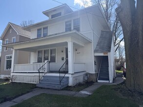 Building Photo - 1829 Hale Ave