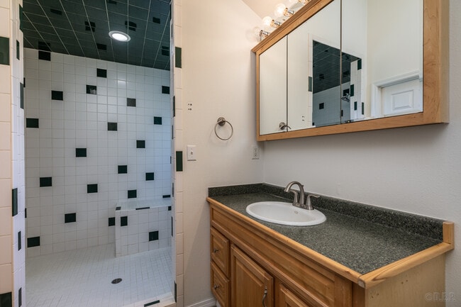Building Photo - 59941 Windy Ridge Dr