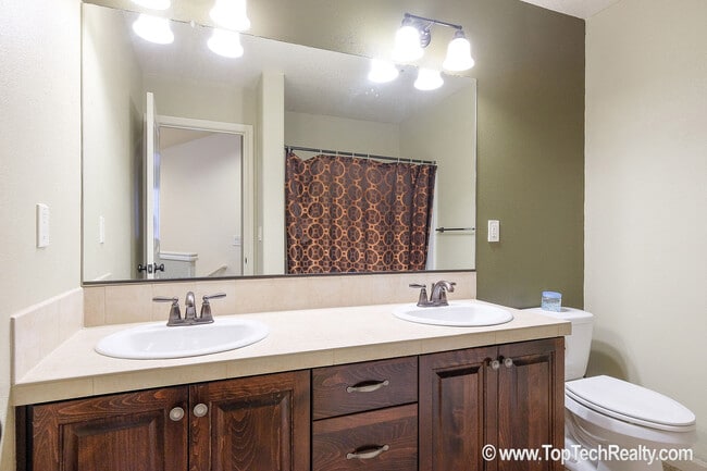 Building Photo - Lovely Duplex-Style Townhome | Bethany | Arbor Oaks Neighborhood | Amazing Schools | INTERNET INC...