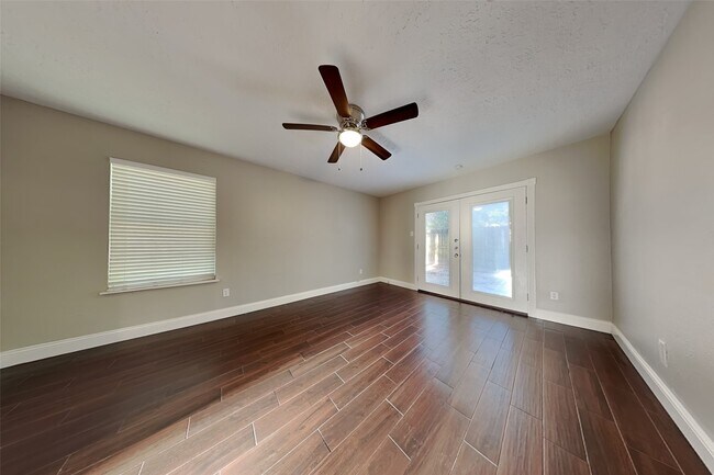Building Photo - 2814 Golden Leaf Dr