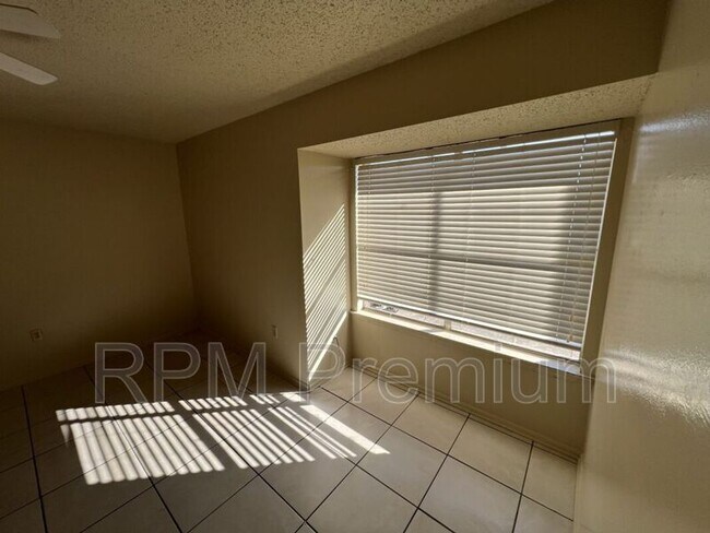 Building Photo - 5170 Weston