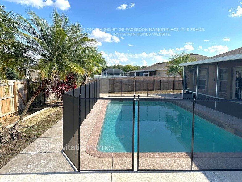 Building Photo - 6110 Mission Dr