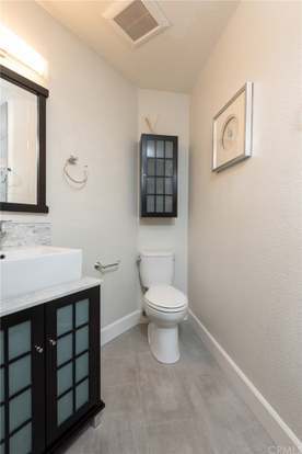 Building Photo - 13133 Le Parc Blvd