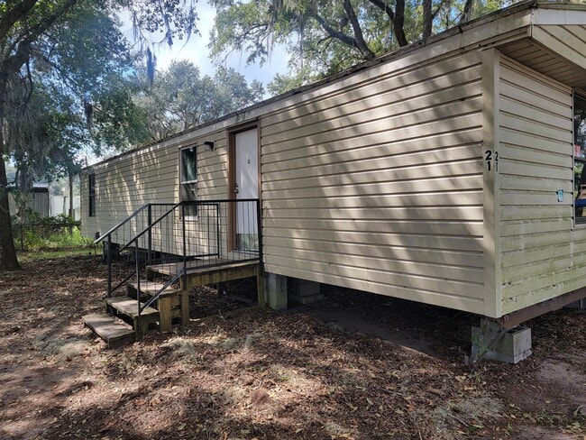 Building Photo - 472 Ruben Wells Rd